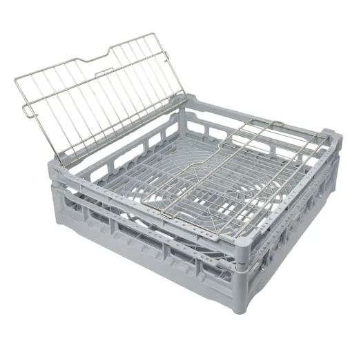 Grauer Kunststoff-Grundsp�lkorb NK-GD-TN im Korbma� 500x500 mm mit klappbarem Edelstahl-Gitterdeckel. Deckel halb ge�ffnet zur Ansicht von Korb und Scharnier. F�r leichtes Sp�lgut wie Mehrwegbecher und Mehrweggeschirr im Profi-Einsatz.