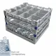 FriesRack Gl�serkorb Typ LH3-4x4 mit Schr�gstellung, 396 mm Einschubbreite und blauen Eckprofilen f�r 16 Gl�ser. Anwendungsbeispiel f�r die Gl�serlogistik in Hotels, Bars und der Eventgastronomie.